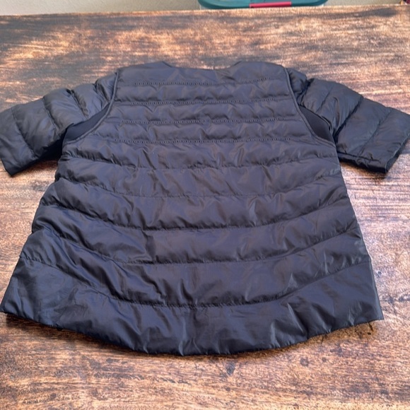 Nike Women AeroLoft short sleeve Jacket Black size Large puffer - Picture 3 of 16